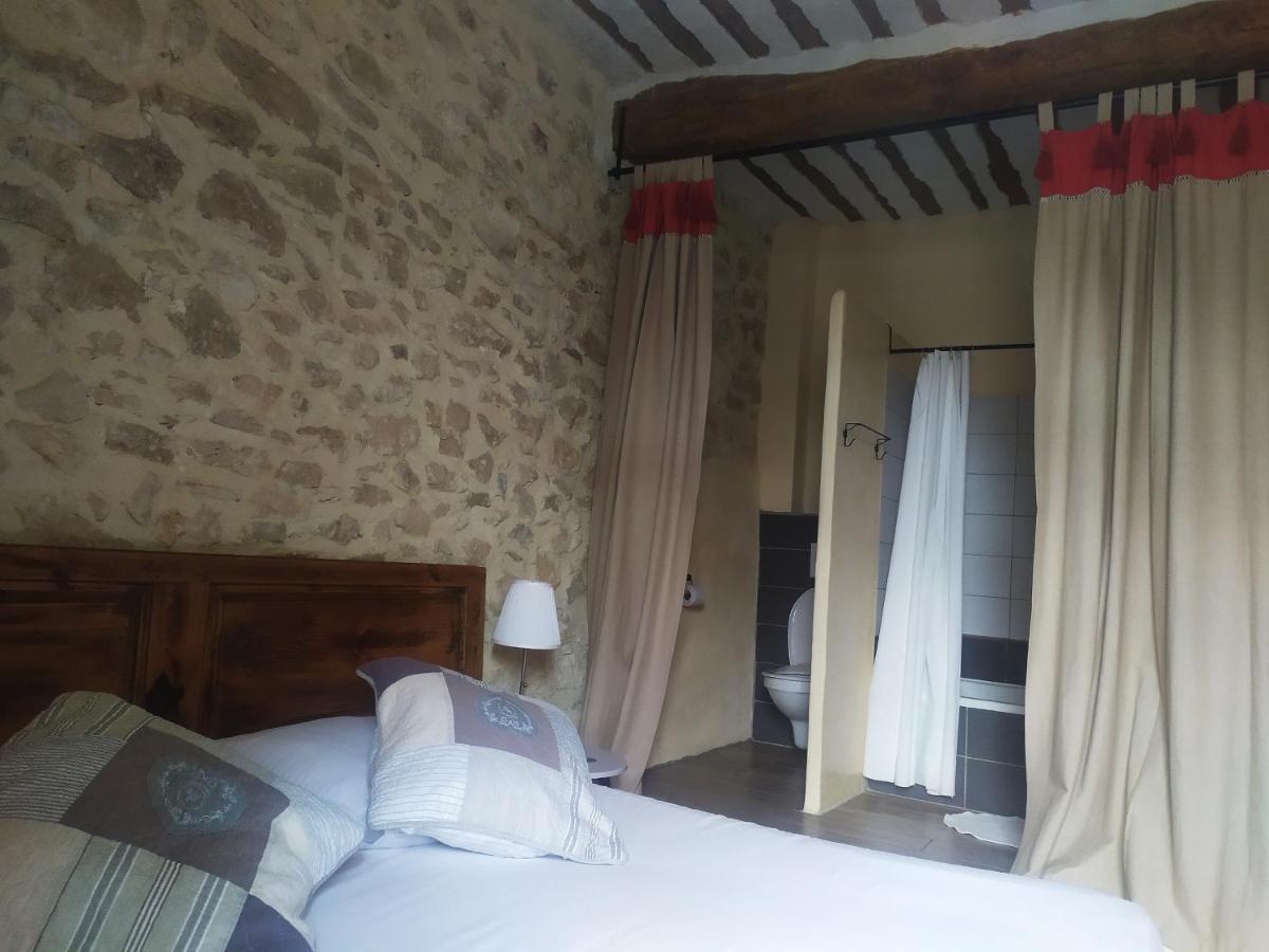 Chambre D'Hotes Face Au Lavoir Methamis Ngoại thất bức ảnh