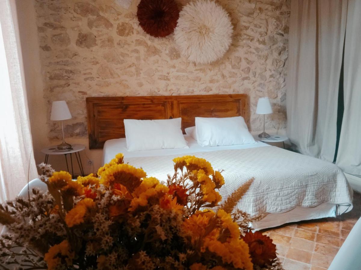 Chambre D'Hotes Face Au Lavoir Methamis Ngoại thất bức ảnh