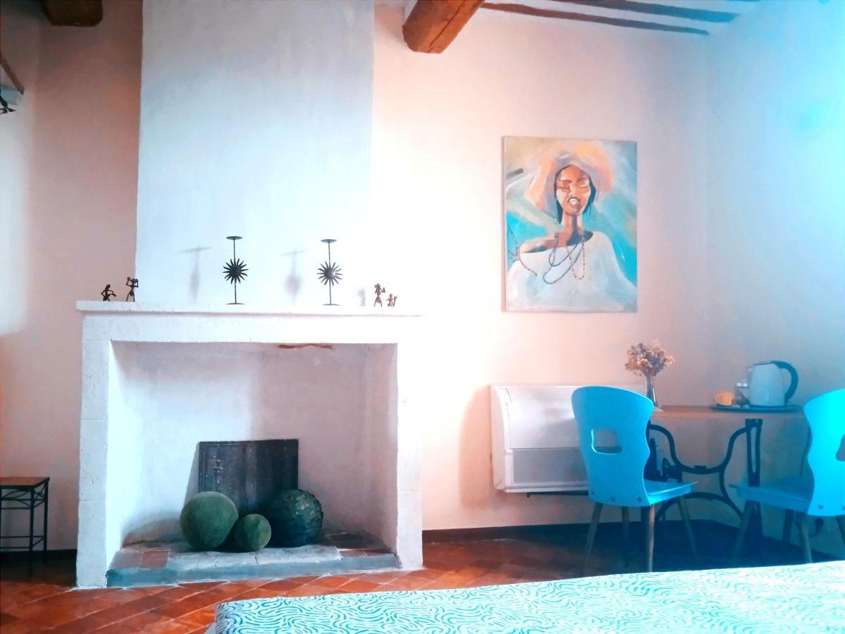 Chambre D'Hotes Face Au Lavoir Methamis Ngoại thất bức ảnh