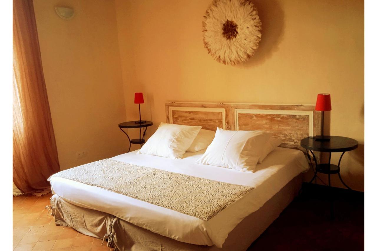 Chambre D'Hotes Face Au Lavoir Methamis Ngoại thất bức ảnh